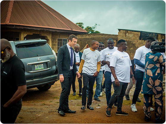 Australian High Commission visit to the Isale Oja water project